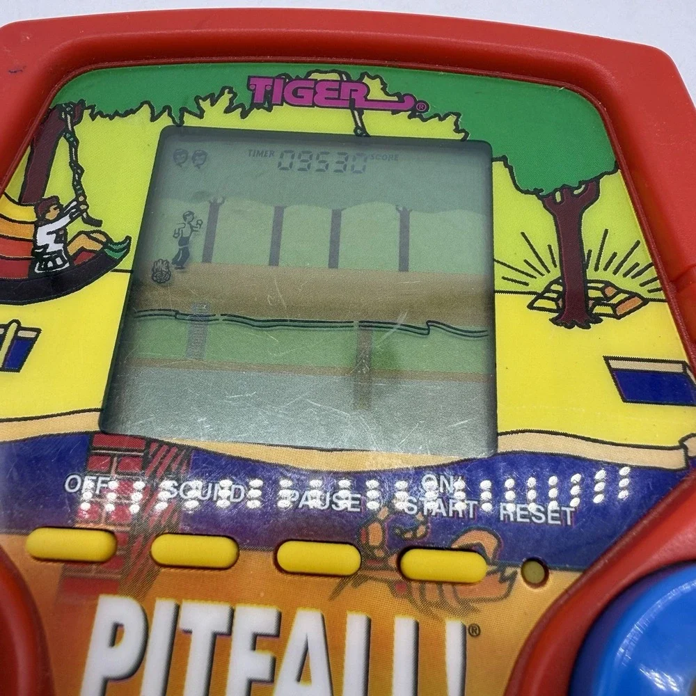 Tiger Electronics Arcade Classic Pitfall 1998 Handheld Game Works Vintage Toy